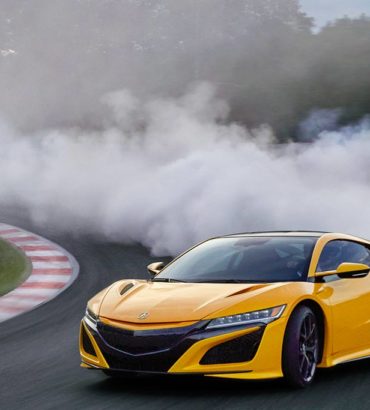 2020 Acura NSX tire spin